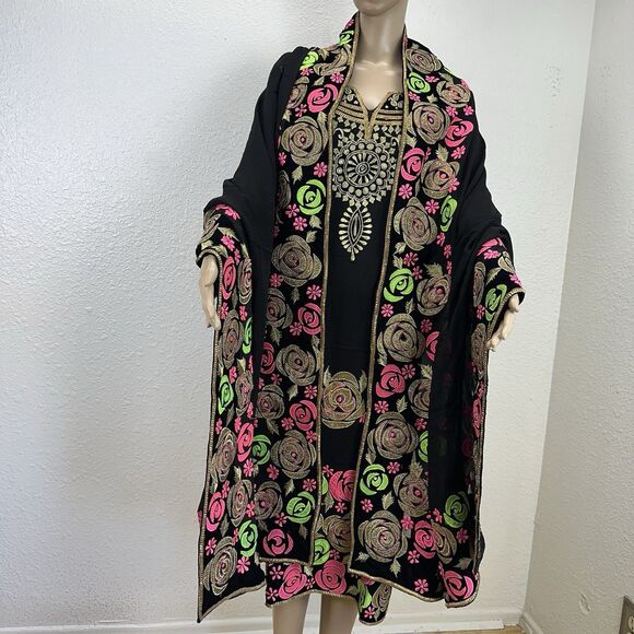 Traditional Wear Kurta And Dupatta With Embroidery Work Floral Pink Gold Black - Picture 2 of 13